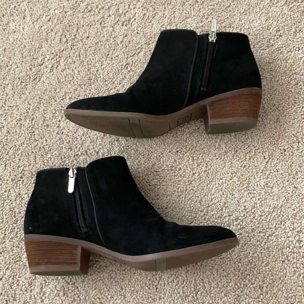black heels